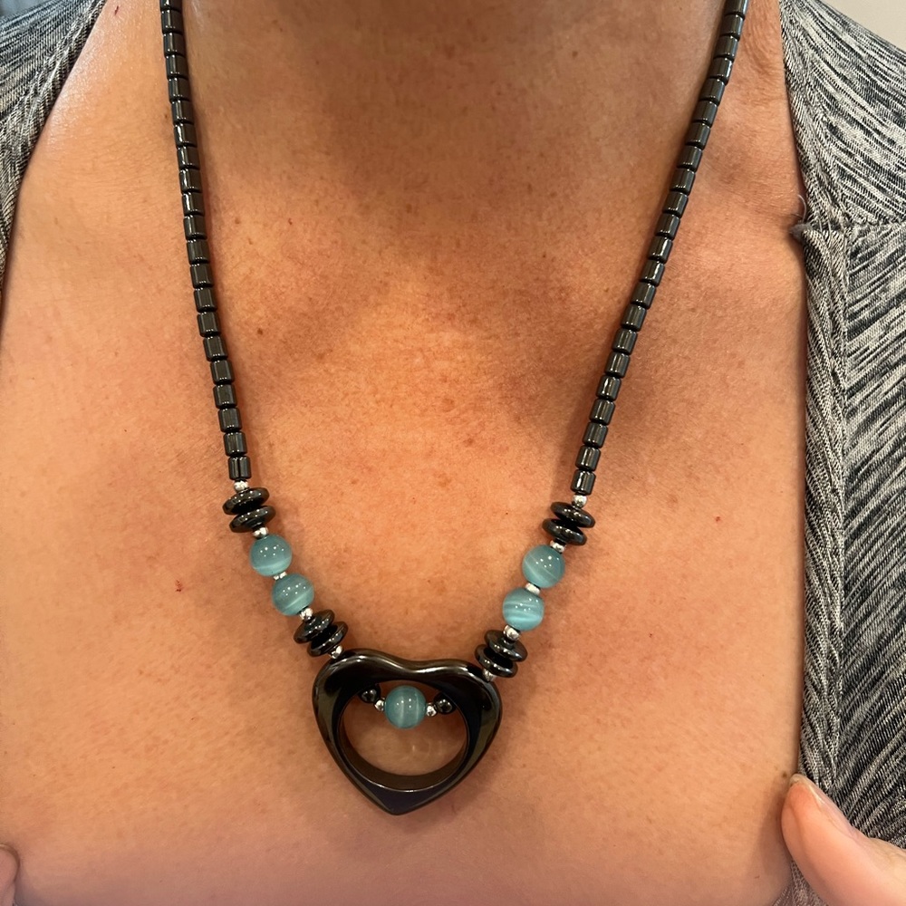 Hamatite Blue Bead Open Heart Necklace Black - Picture 2 of 3